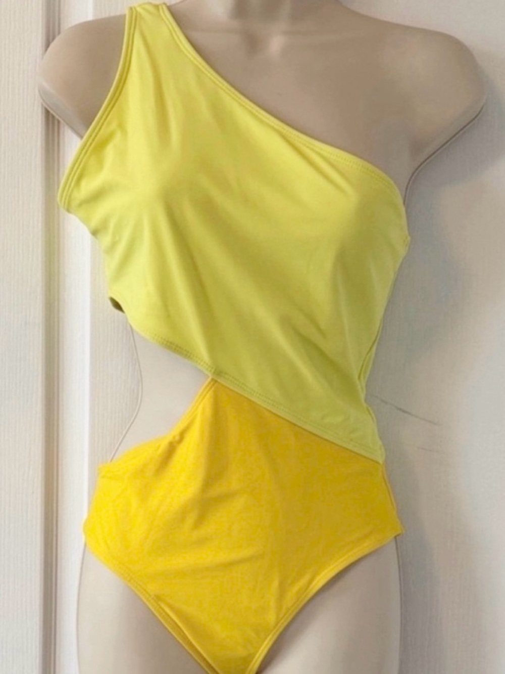 Yellow One Shoulder Cutout One Piece Swimsuit Medium Asymmetrical High Cut